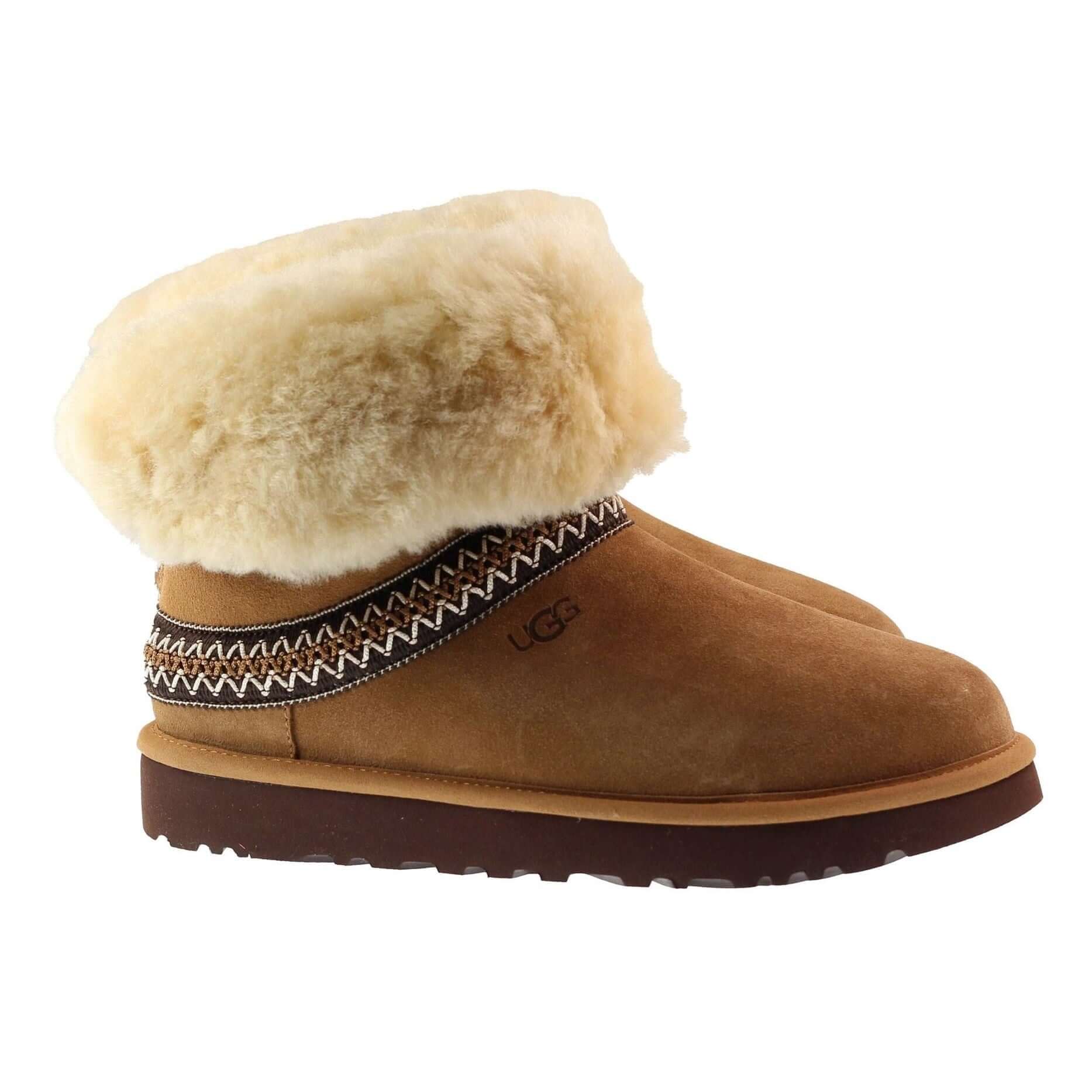 Ugg Boots Womens Classic Short Crescent Boot Chestnut Classic